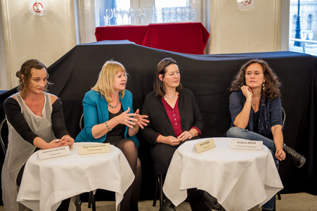 Leiterinnen berichten von aktueller Situation im Weißen Salon