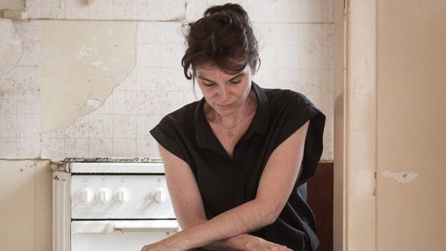 Hinter der Fassade (C)Reinhard Nadrchal Volkstheater