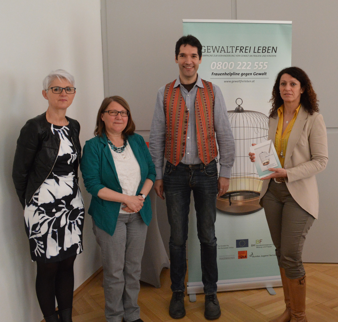 Podium von links Maria Rösslhumer, Brigitte Geiger, Alexander Warzilek, Birgit Wolf